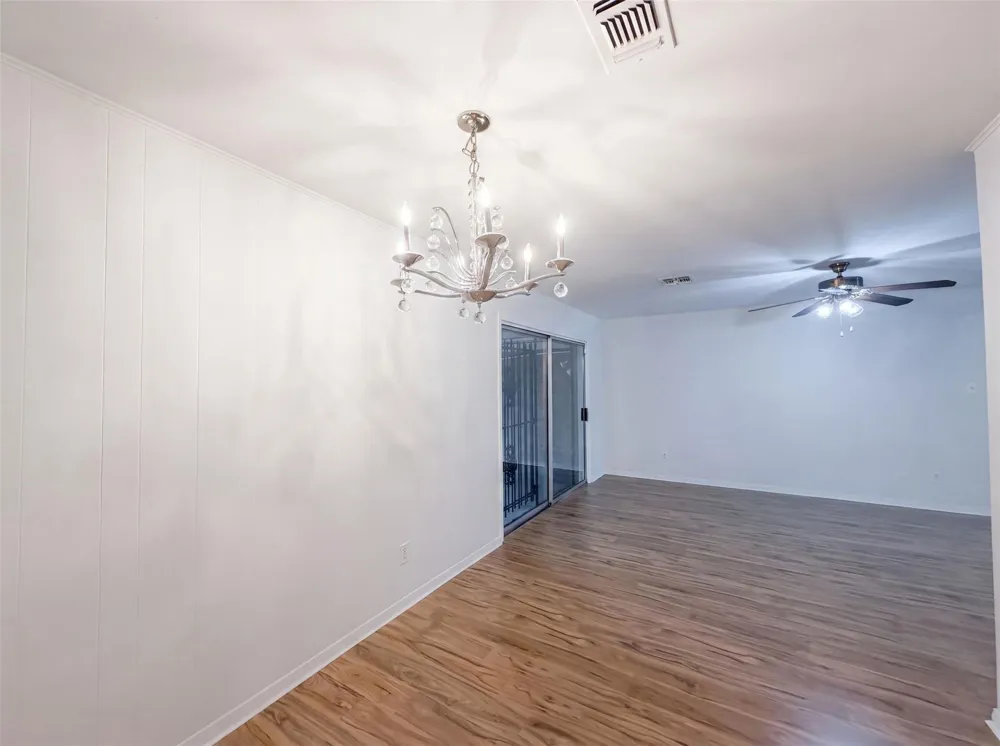 9538 Skyline Drive Houston, TX 77063