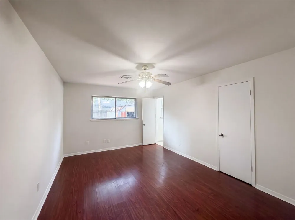 9538 Skyline Drive Houston, TX 77063