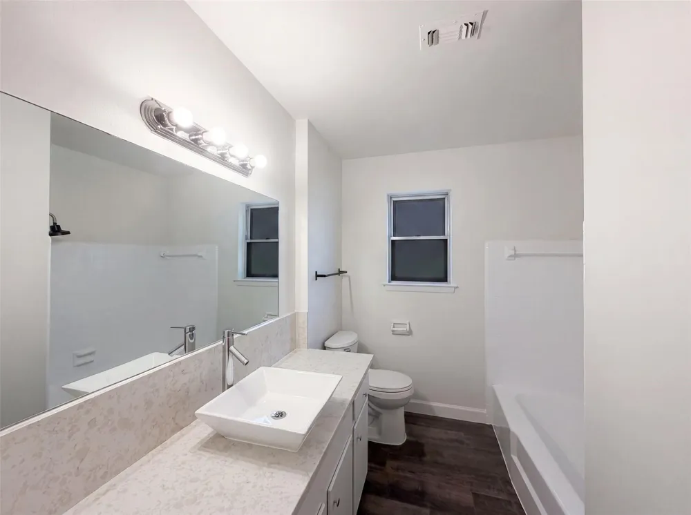 9538 Skyline Drive Houston, TX 77063