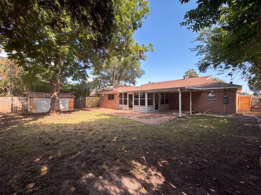 9538 Skyline Drive Houston, TX 77063