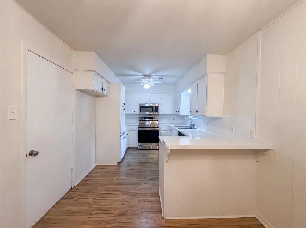 9538 Skyline Drive Houston, TX 77063