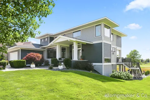 4431 Grand Point