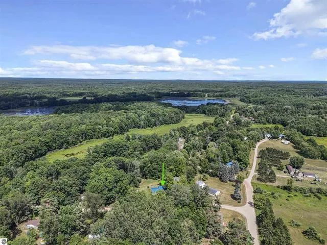 6145 Parker Drive Lake, MI 48632