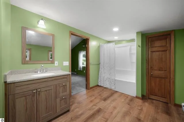 6145 Parker Drive Lake, MI 48632