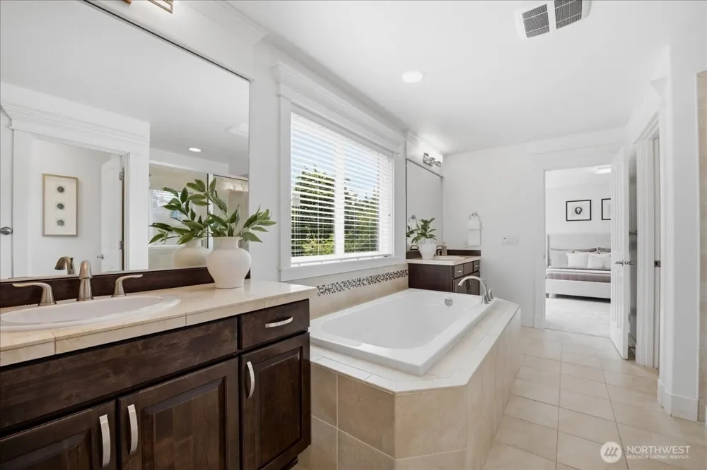 2210 NW Harmony Way Issaquah, WA 98027