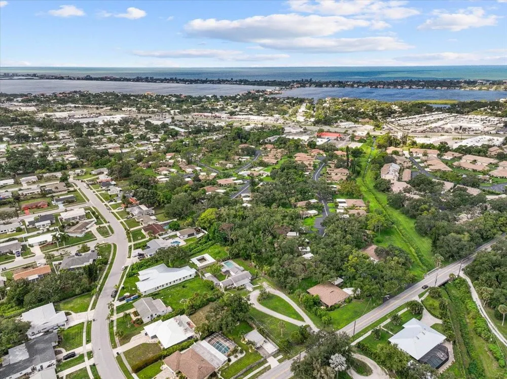2404 BISPHAM ROAD Sarasota, FL 34231