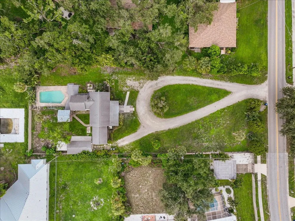 2404 BISPHAM ROAD Sarasota, FL 34231