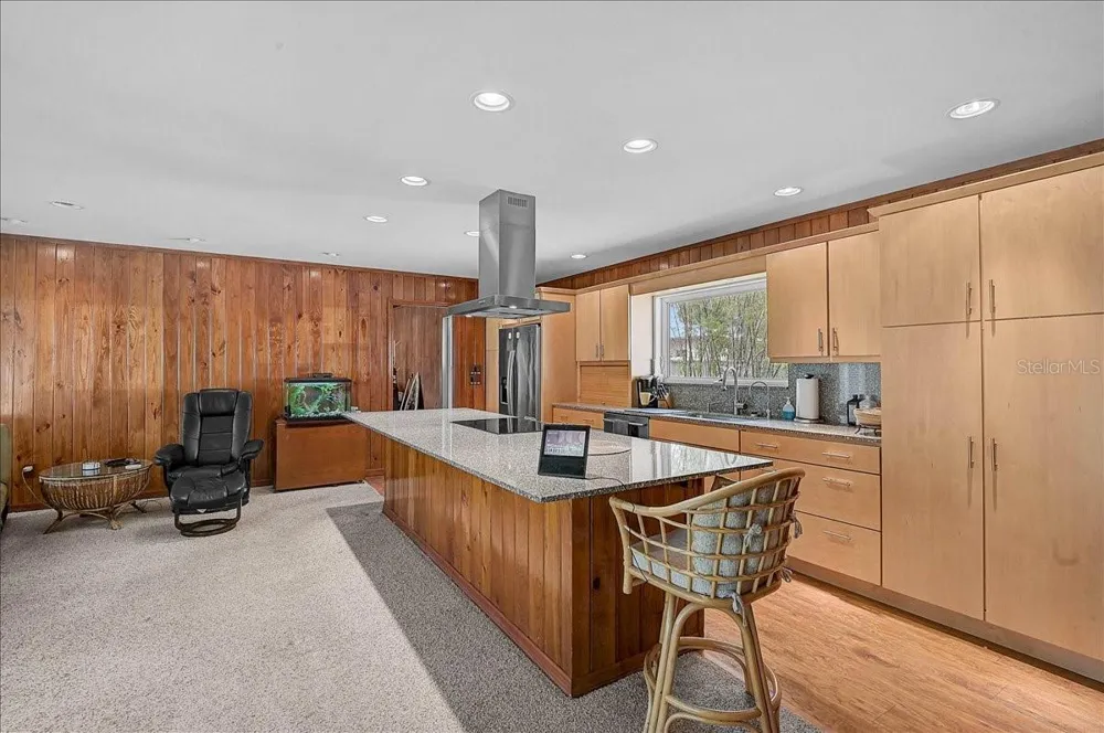 2404 BISPHAM ROAD Sarasota, FL 34231