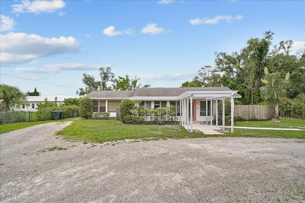 2404 BISPHAM ROAD Sarasota, FL 34231