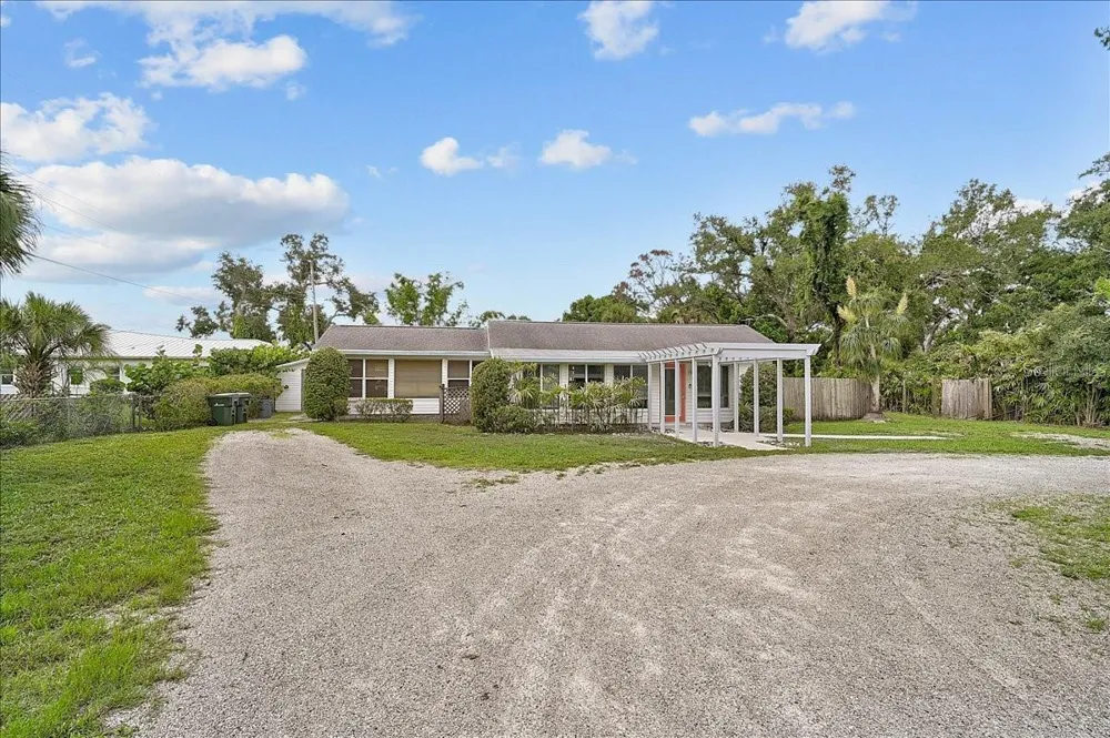2404 BISPHAM ROAD Sarasota, FL 34231