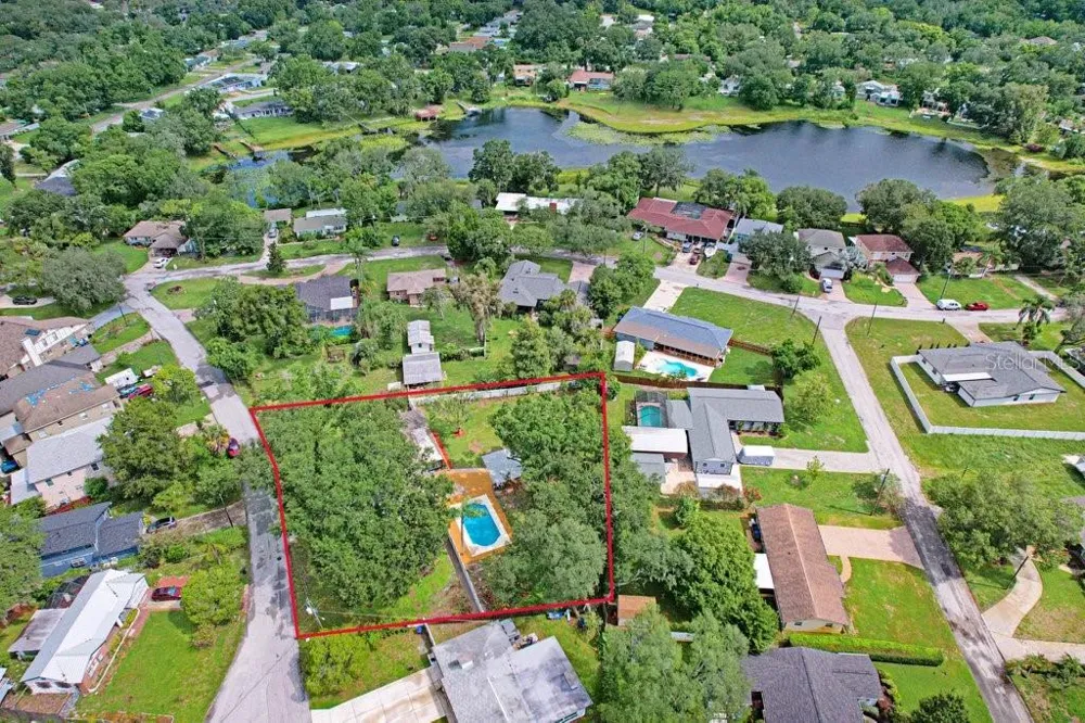 12113 MIDLAKE DRIVE Tampa, FL 33612