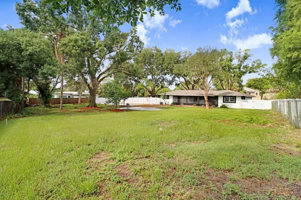 12113 MIDLAKE DRIVE Tampa, FL 33612