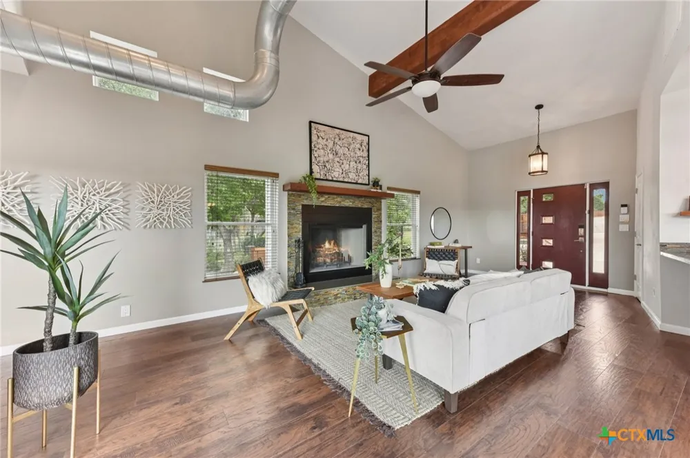 471 Turkey Drive Dripping Springs, TX 78620