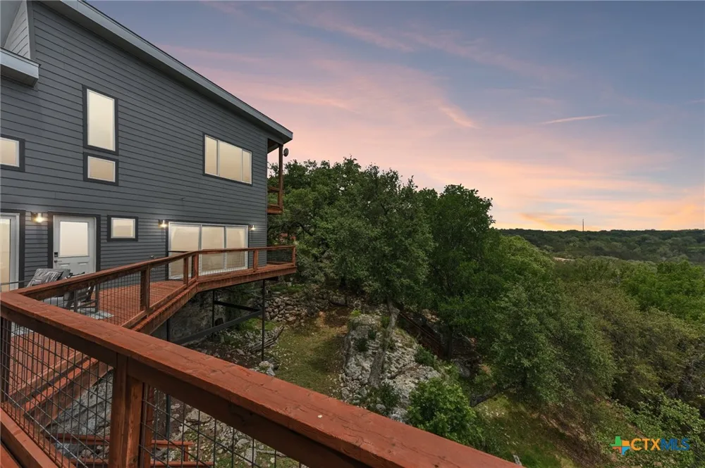 471 Turkey Drive Dripping Springs, TX 78620