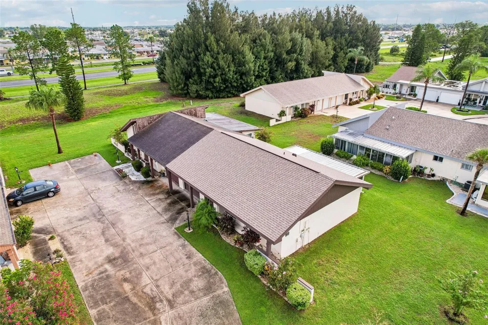 1329 NEW BEDFORD DRIVE Sun City Center, FL 33573