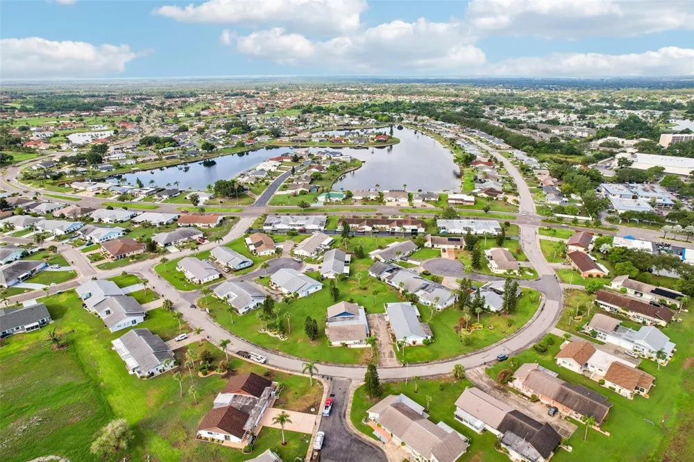 1329 NEW BEDFORD DRIVE Sun City Center, FL 33573