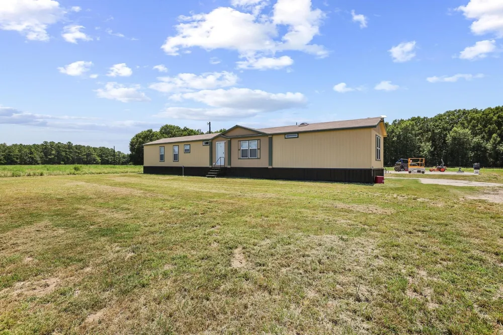 7091 FARM MARKET 412 Clarksville, TX 75426