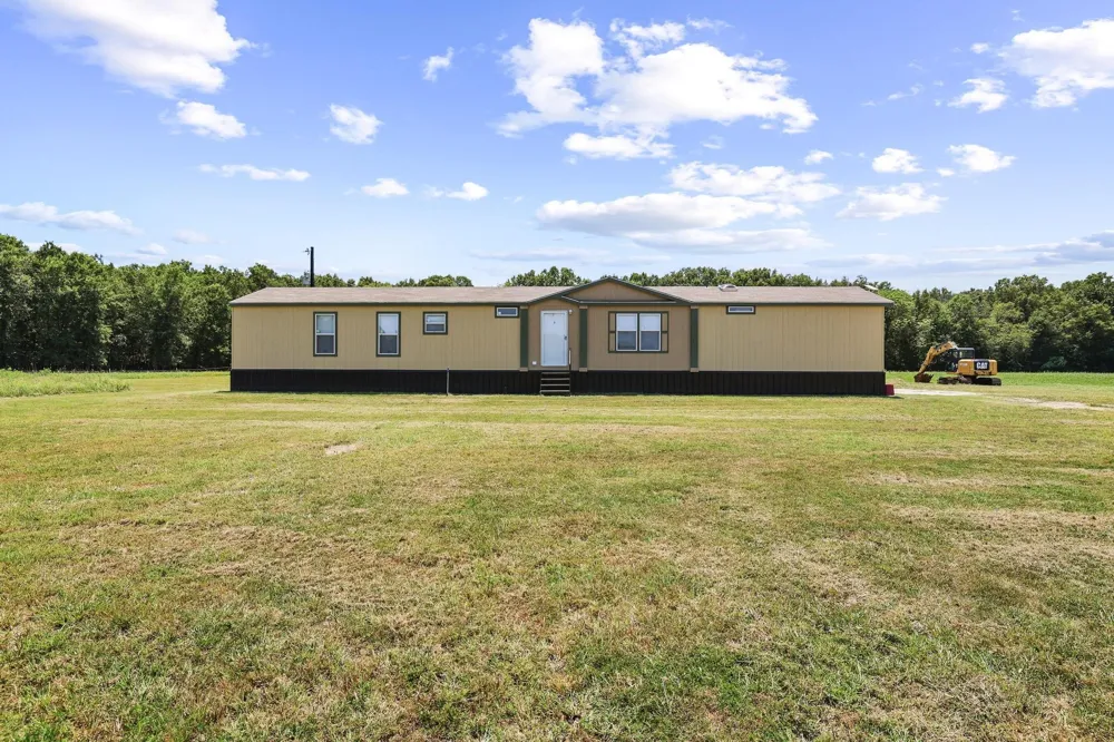 7091 FARM MARKET 412 Clarksville, TX 75426