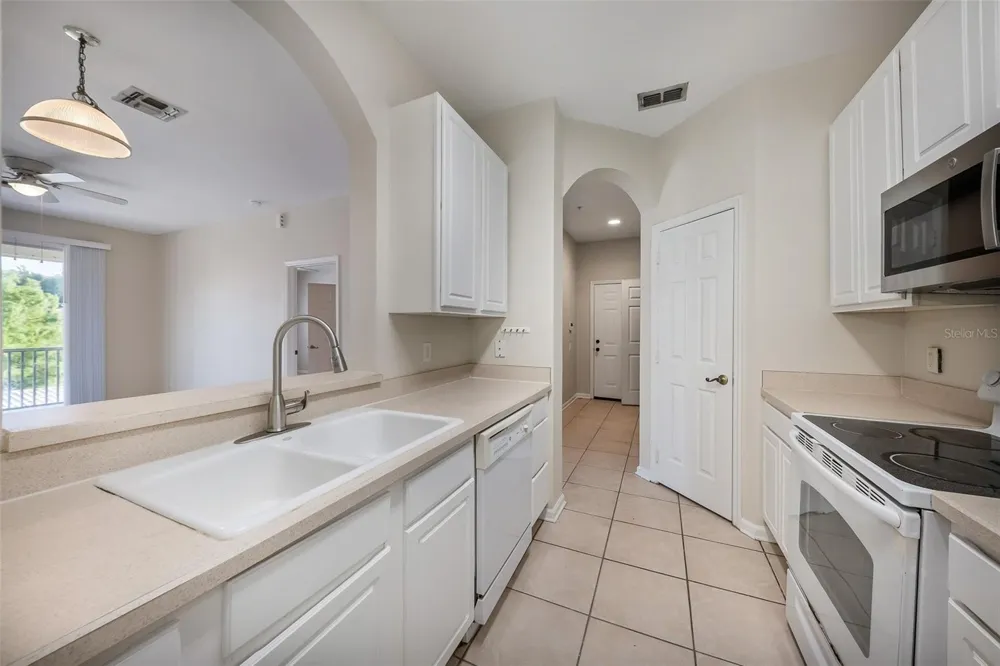 588 BRANTLEY TERRACE WAY #305 Altamonte Springs, FL 32714