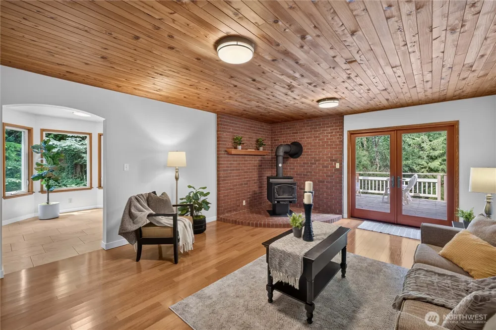 17432 Issaquah Hobart Road SE Issaquah, WA 98027
