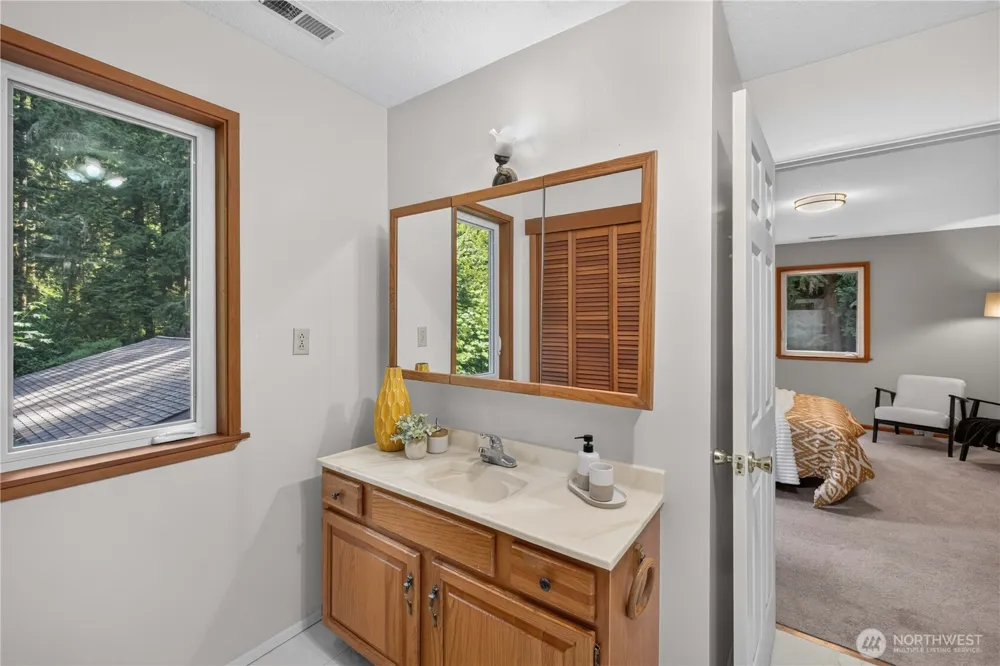 17432 Issaquah Hobart Road SE Issaquah, WA 98027