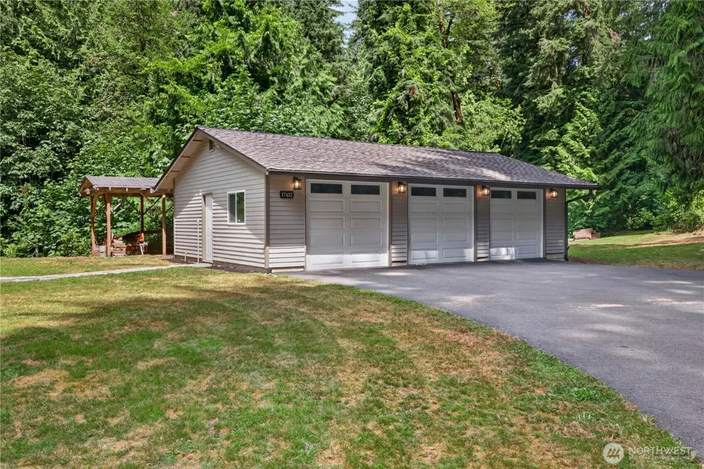17432 Issaquah Hobart Road SE Issaquah, WA 98027
