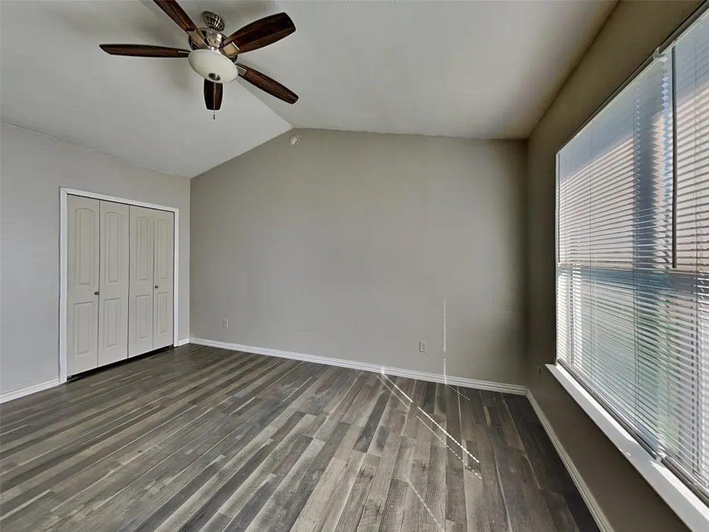 1621 Scottsdale Drive Arlington, TX 76018