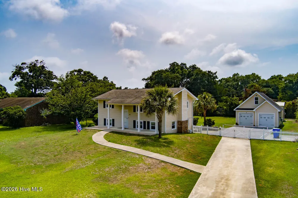 310 Holly Lane Cape Carteret, NC 28584