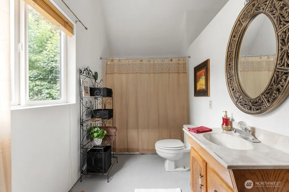 55 A Snohomish Way Hat Island, WA 98206