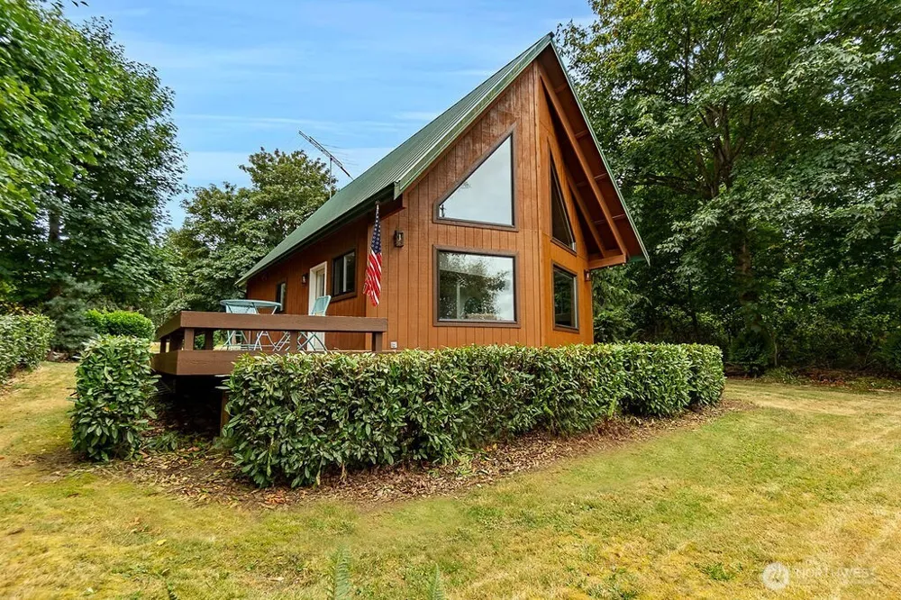 55 A Snohomish Way Hat Island, WA 98206
