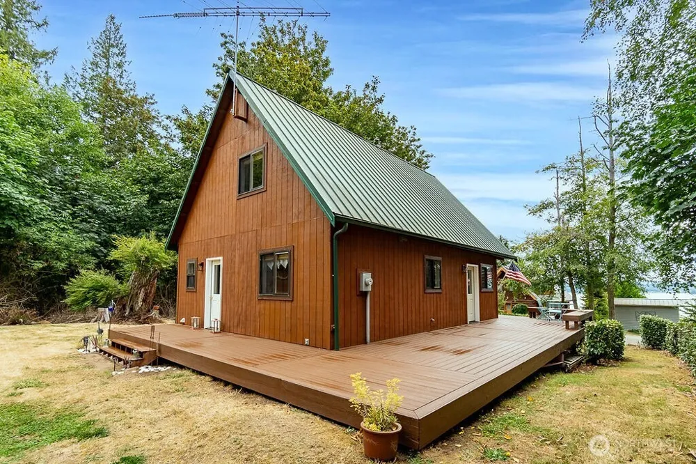 55 A Snohomish Way Hat Island, WA 98206