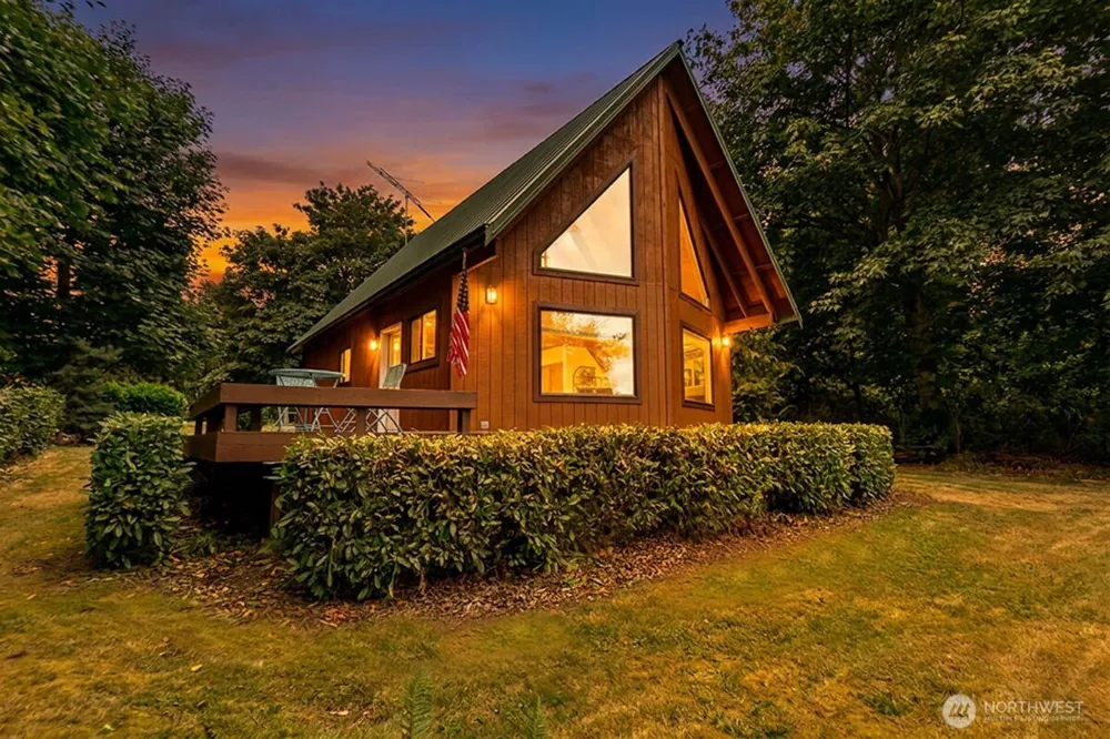 55 A Snohomish Way Hat Island, WA 98206