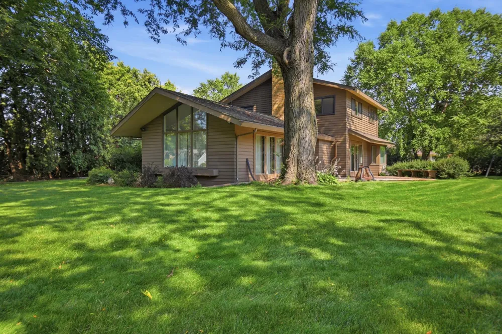 719 Harriet Avenue Owatonna, MN 55060