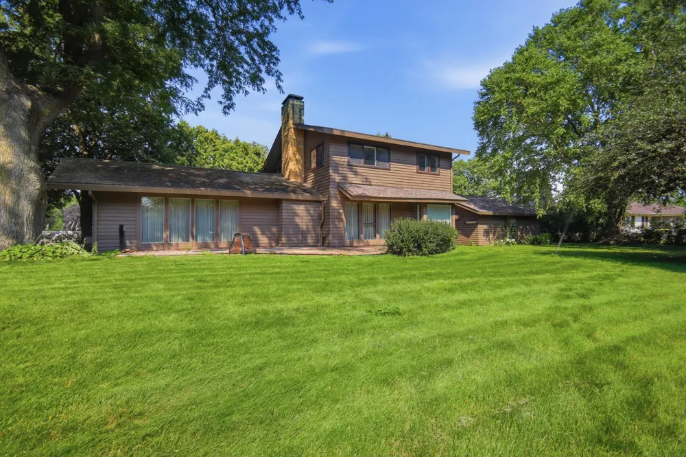 719 Harriet Avenue Owatonna, MN 55060