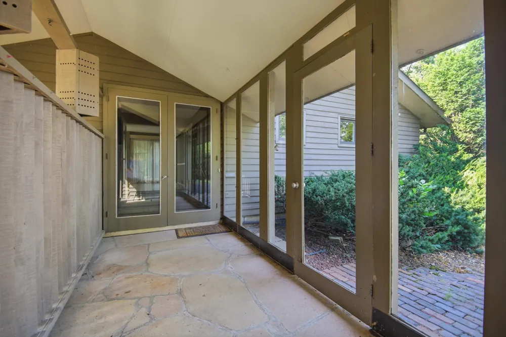 719 Harriet Avenue Owatonna, MN 55060