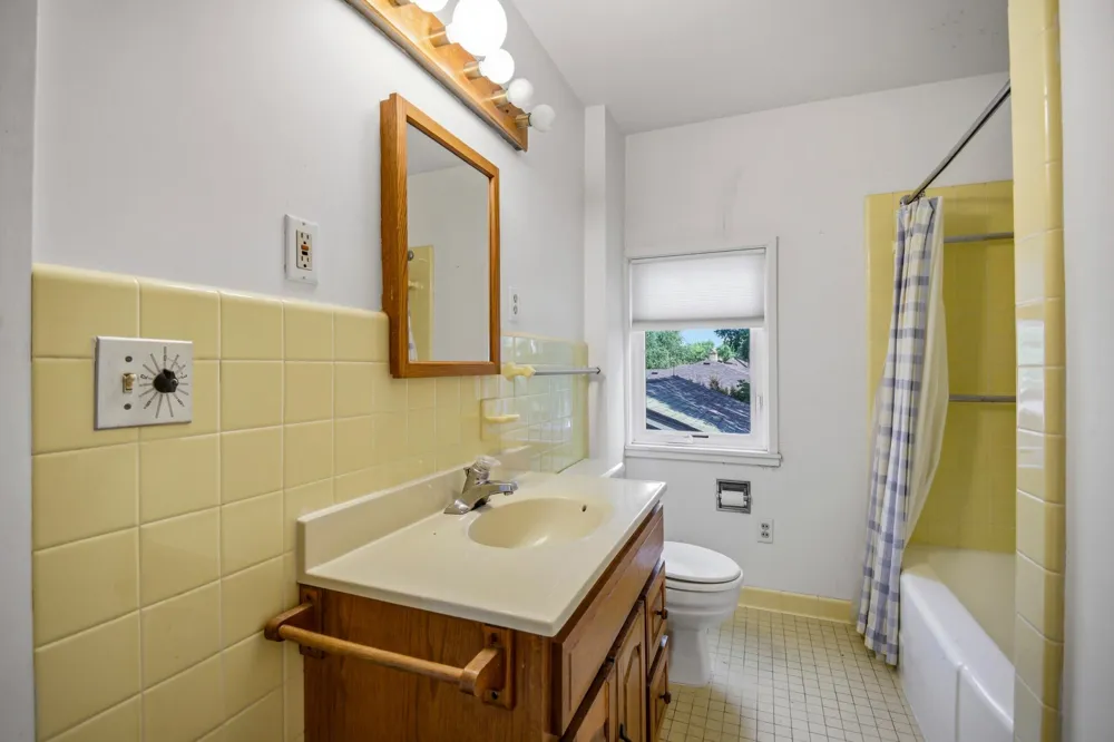 719 Harriet Avenue Owatonna, MN 55060