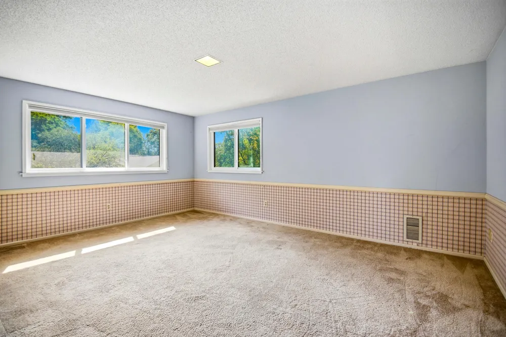 719 Harriet Avenue Owatonna, MN 55060