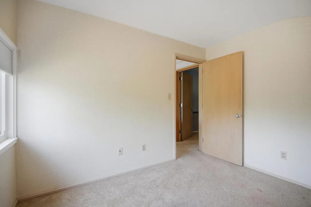 719 Harriet Avenue Owatonna, MN 55060
