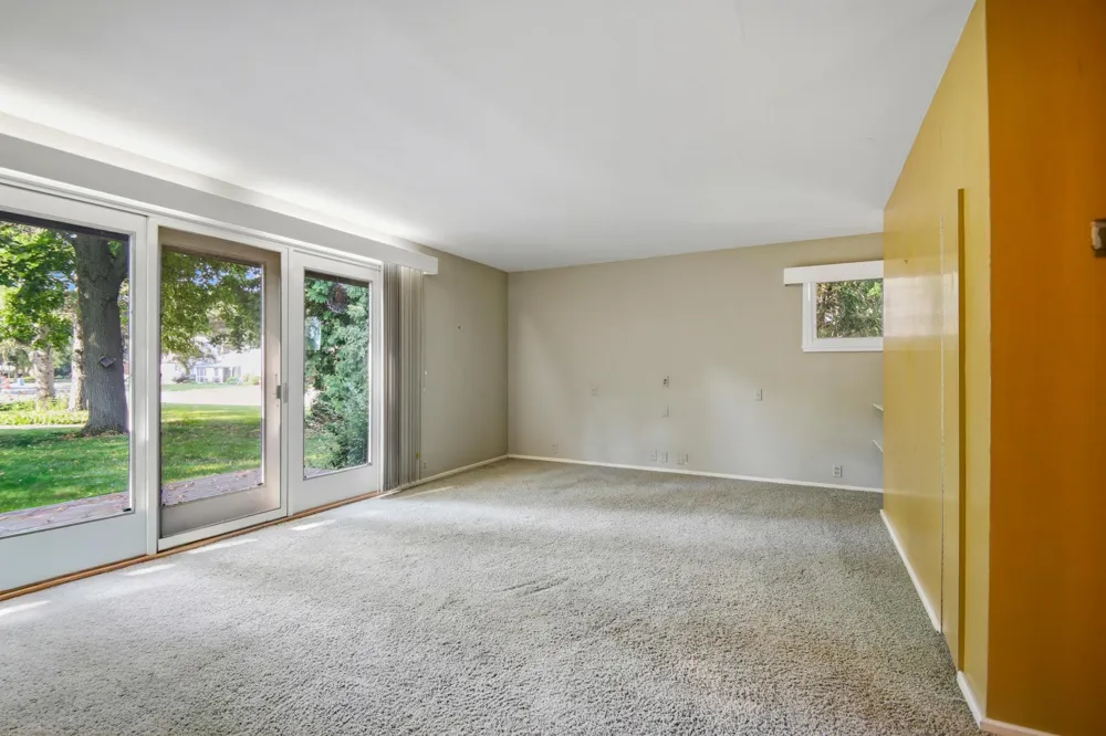 719 Harriet Avenue Owatonna, MN 55060
