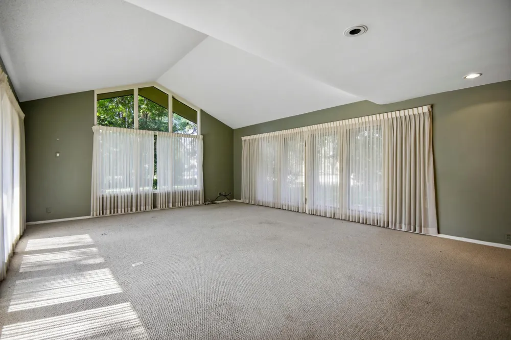 719 Harriet Avenue Owatonna, MN 55060