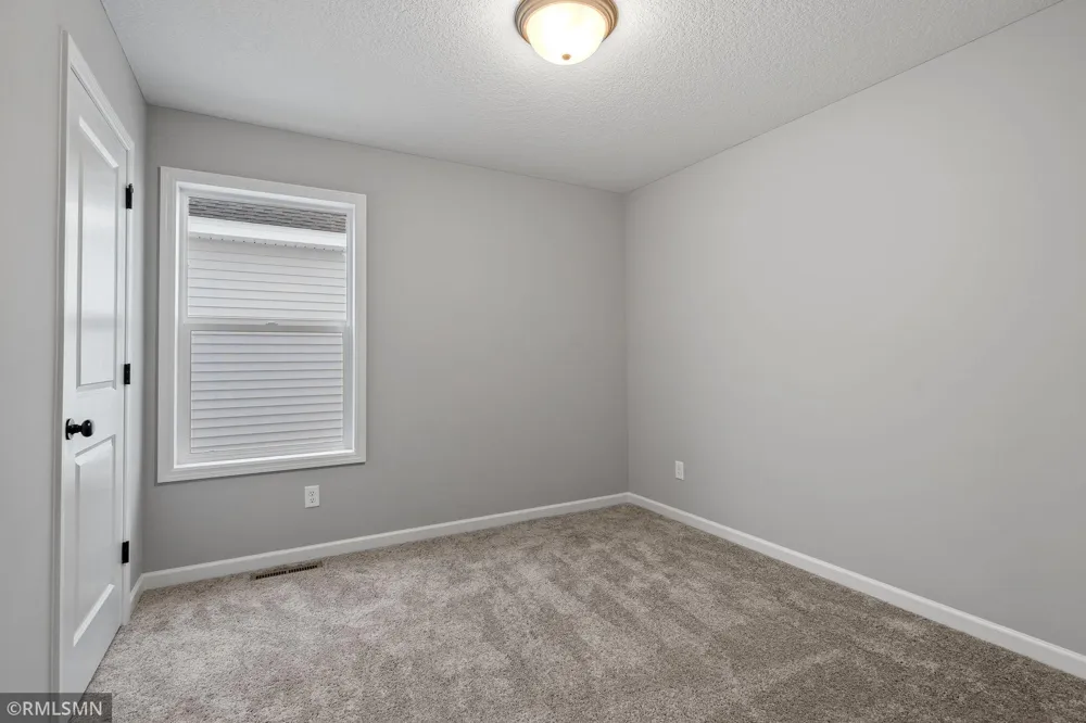 1653 191st Avenue NE East Bethel, MN 55011