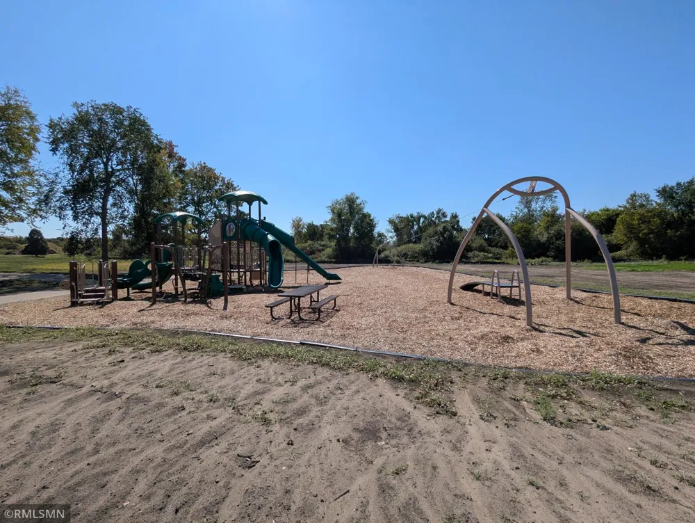 1653 191st Avenue NE East Bethel, MN 55011