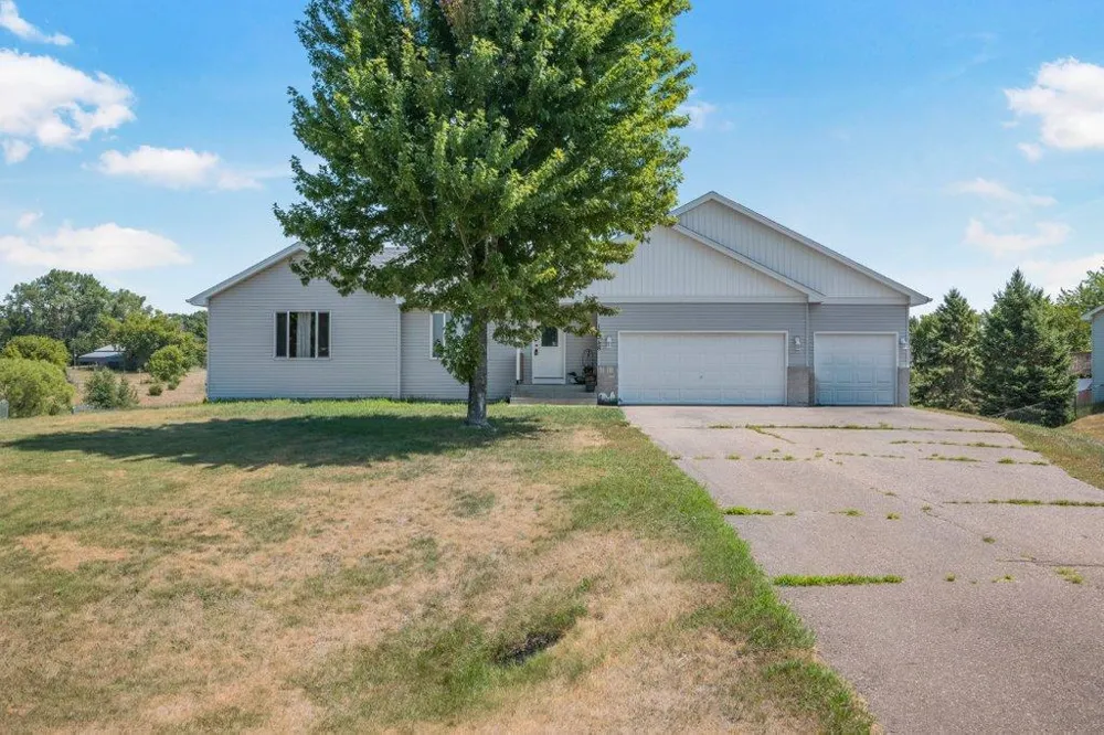 15348 288th Avenue NW Zimmerman, MN 55398