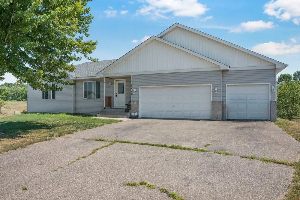 15348 288th Avenue NW Zimmerman, MN 55398