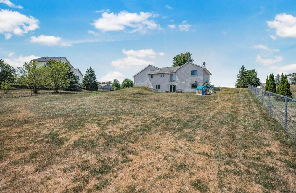 15348 288th Avenue NW Zimmerman, MN 55398