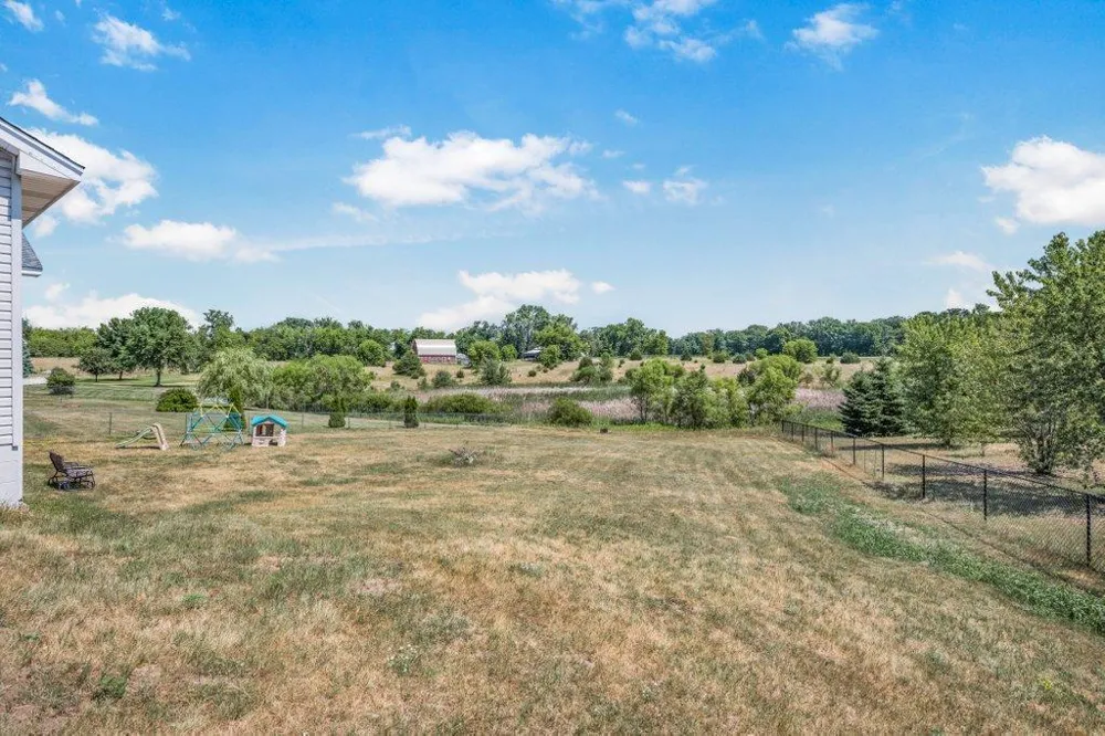 15348 288th Avenue NW Zimmerman, MN 55398