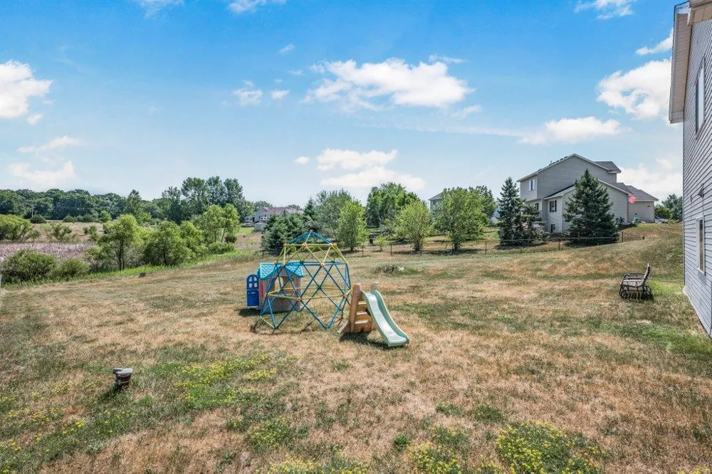15348 288th Avenue NW Zimmerman, MN 55398