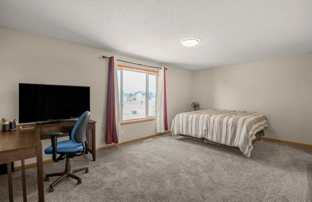 15348 288th Avenue NW Zimmerman, MN 55398