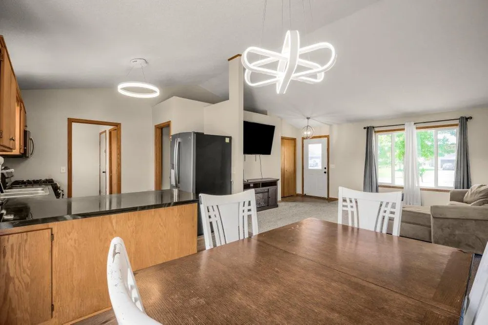 15348 288th Avenue NW Zimmerman, MN 55398