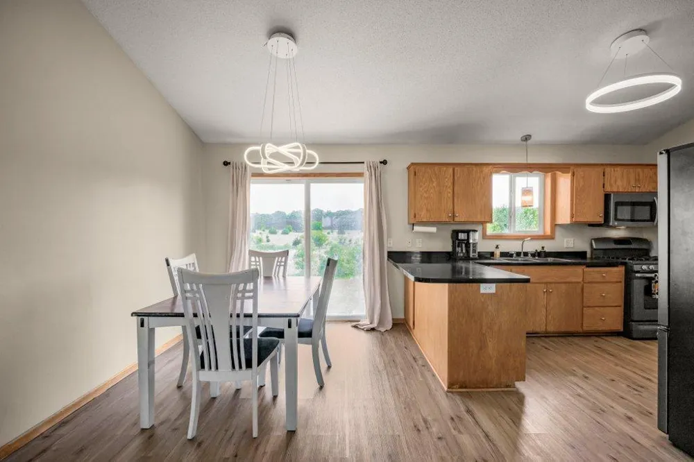 15348 288th Avenue NW Zimmerman, MN 55398